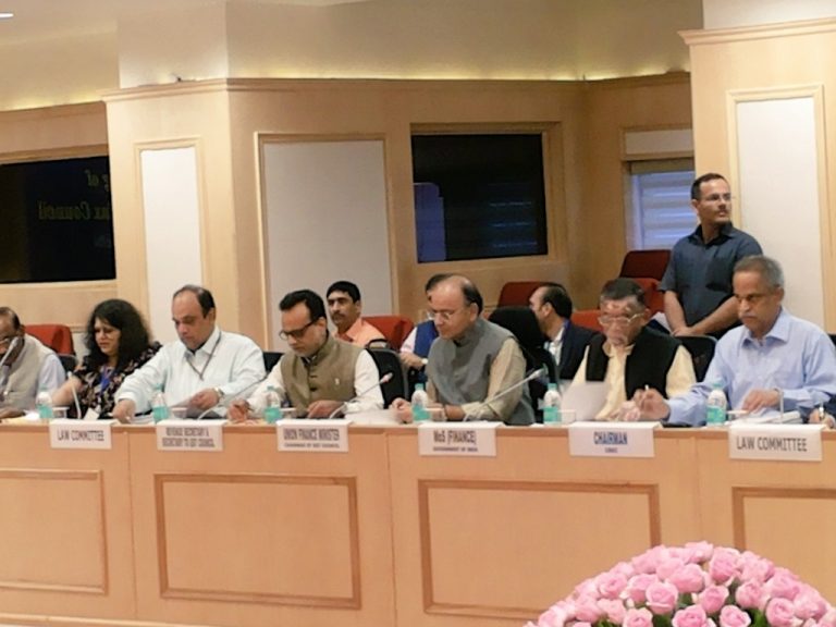 जीएसटी बिल की 1 जुलाई से लागू होने की उम्मीद, किसानों और छोटे कारोबारियों को छूट