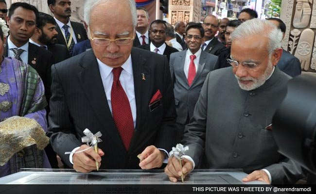 modi-najib-razak-torana-gate-twitter_650x400_71448261408