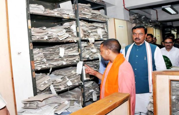 yogi-adityanath-inspection-2-620x400